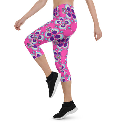 Retro Circles Capri Leggings